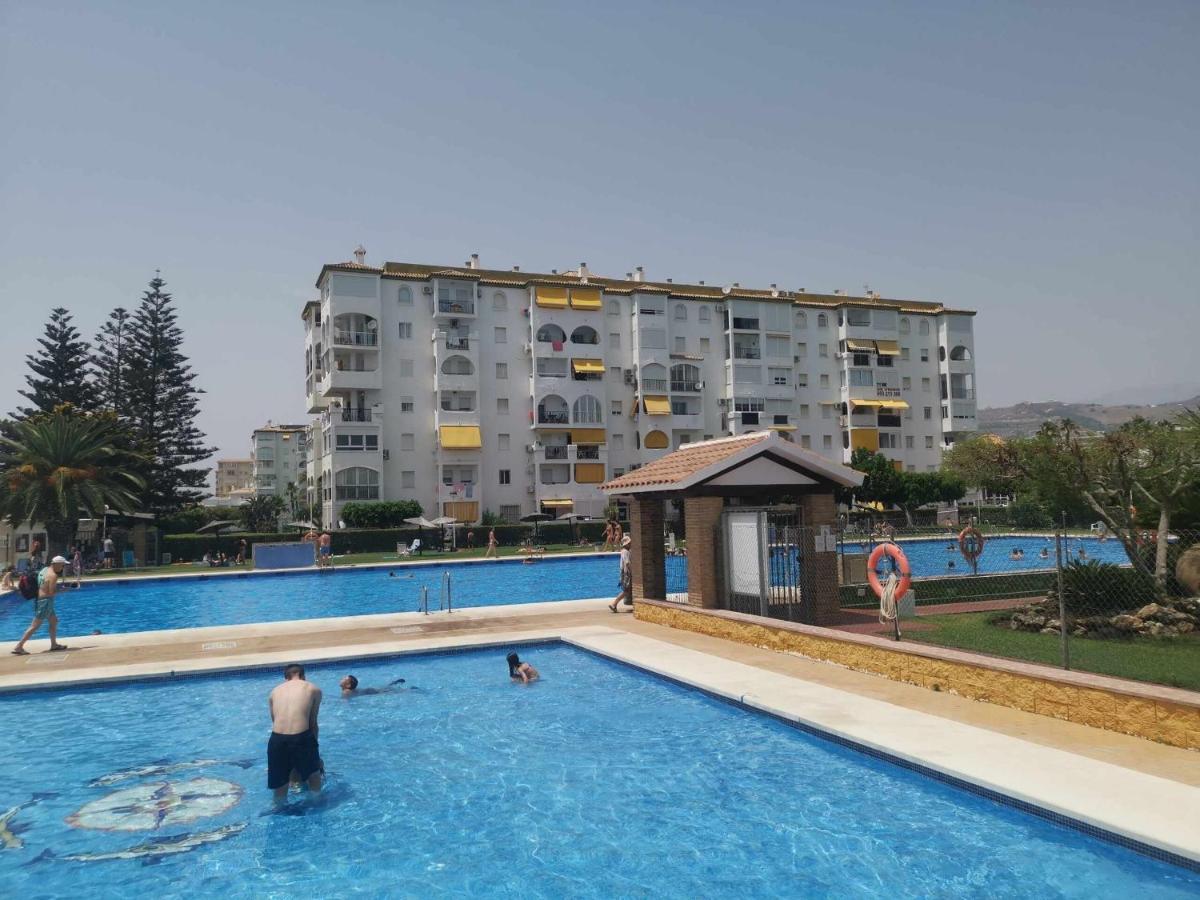 A 100M De Playa Piscina Y Todos Los Servicios Lejlighed Torrox Eksteriør billede