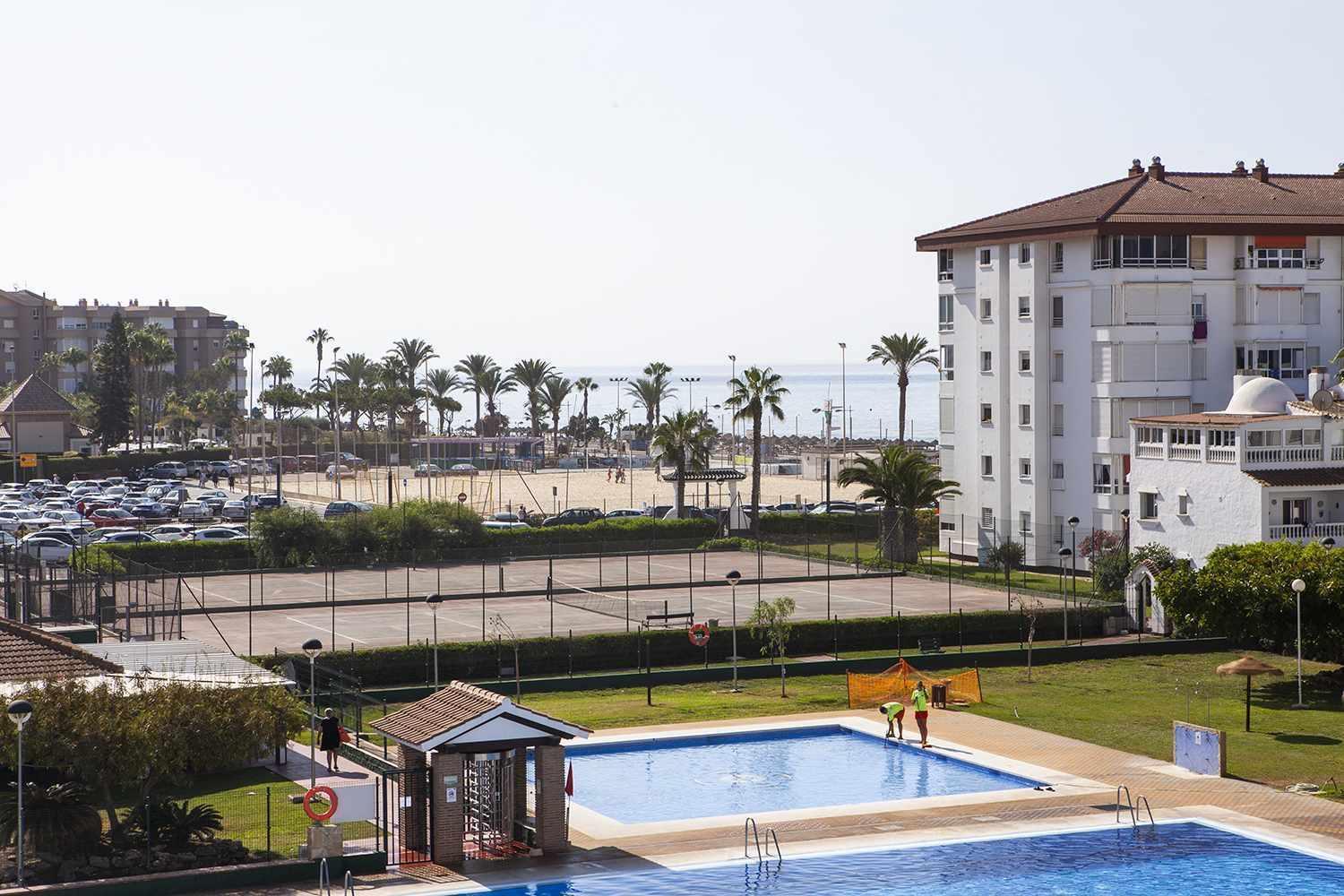 A 100M De Playa Piscina Y Todos Los Servicios Lejlighed Torrox Eksteriør billede