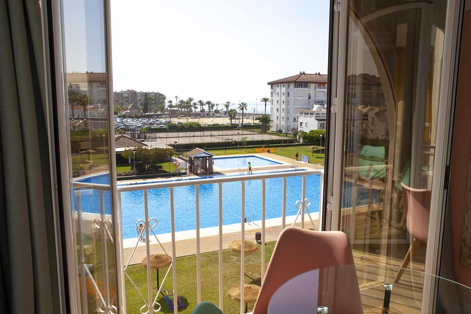 A 100M De Playa Piscina Y Todos Los Servicios Lejlighed Torrox Eksteriør billede