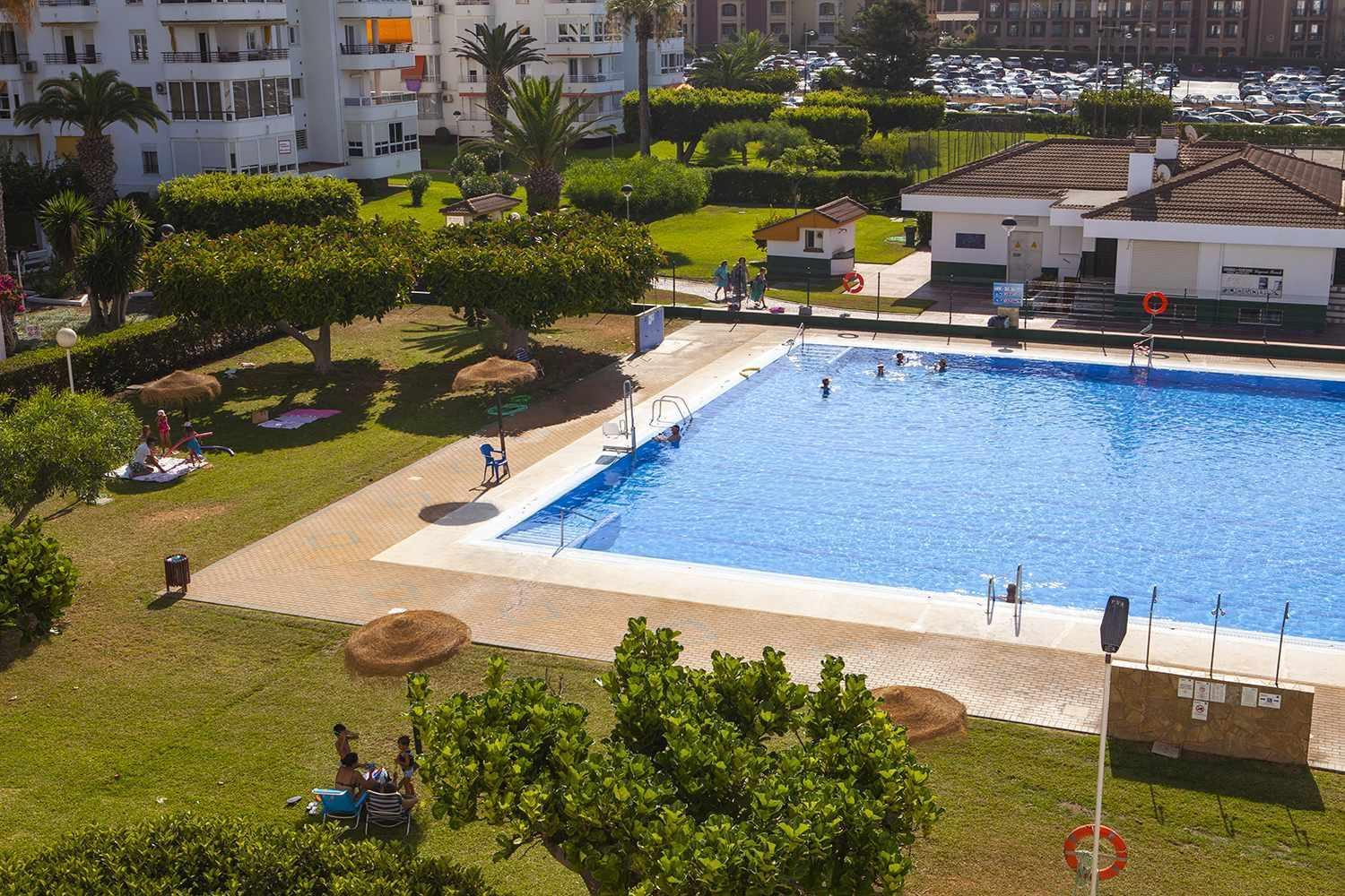 A 100M De Playa Piscina Y Todos Los Servicios Lejlighed Torrox Eksteriør billede