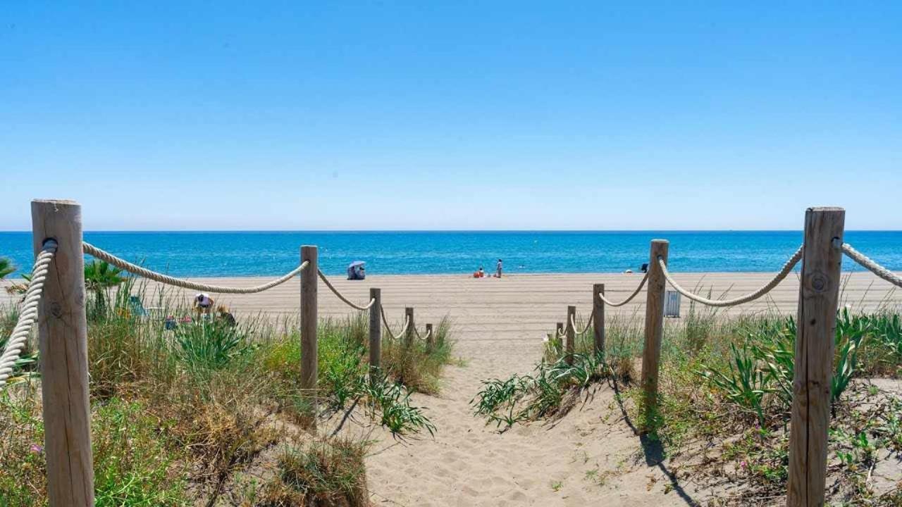 A 100M De Playa Piscina Y Todos Los Servicios Lejlighed Torrox Eksteriør billede